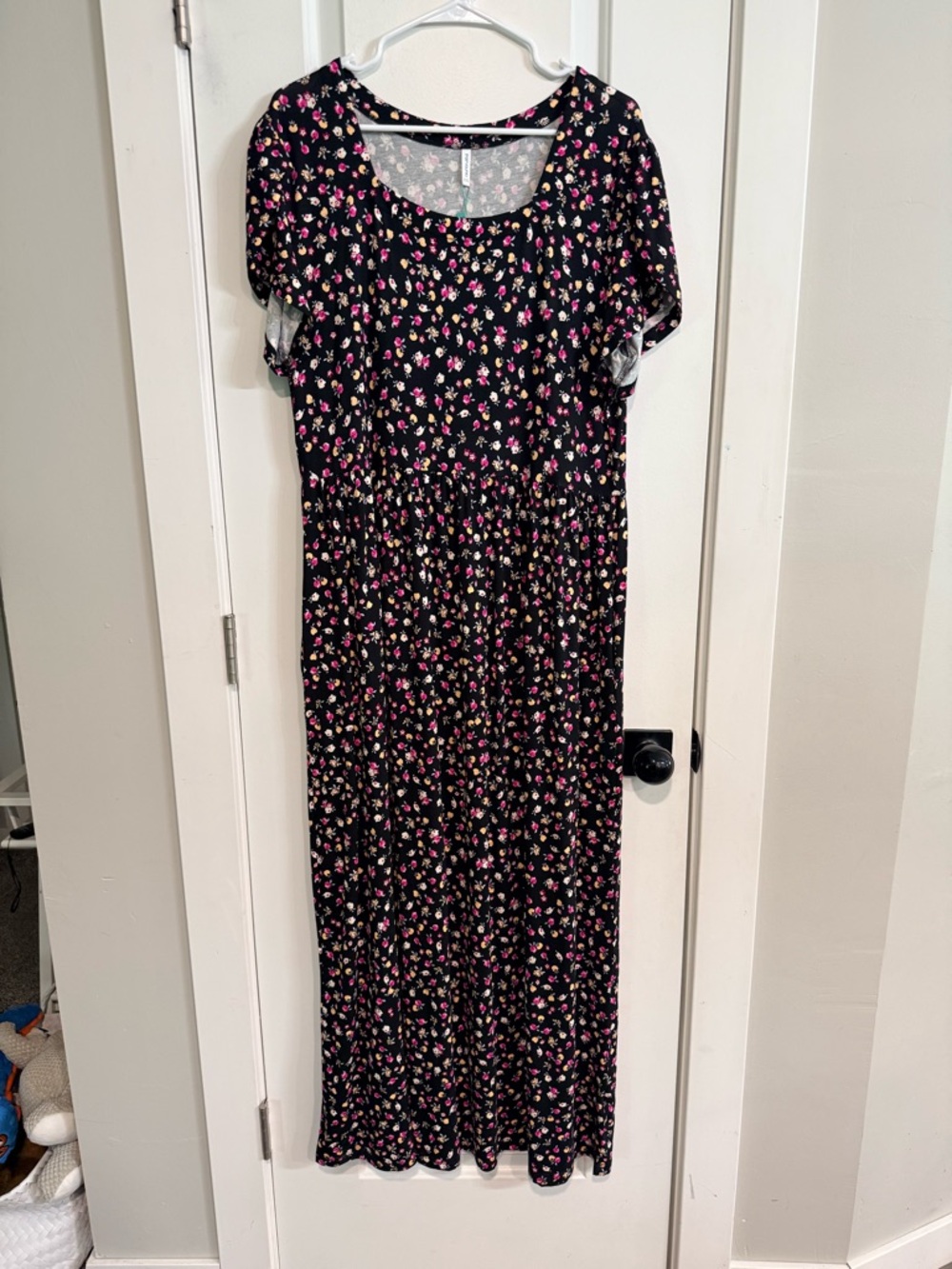 Popyoung Maxi Dress 2X Black Pink Floral Empire Waist Pockets NWT - Picture 3 of 7